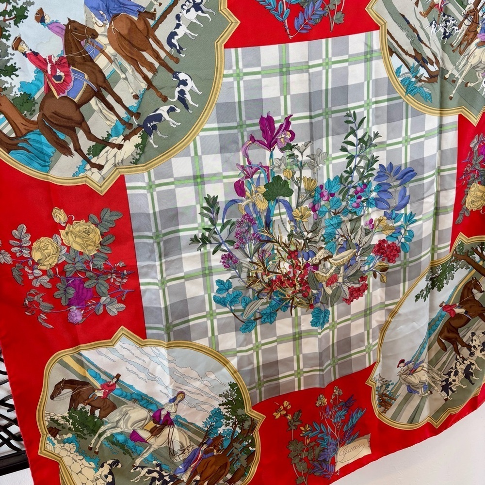 GUCCI Vintage Silk Scarf 34” Red Equestrian Hunting Print Italy - Picture 13 of 16